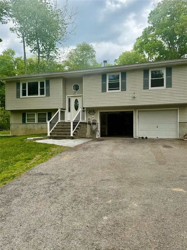 46 Rogers Road, Hyde Park, NY 12538