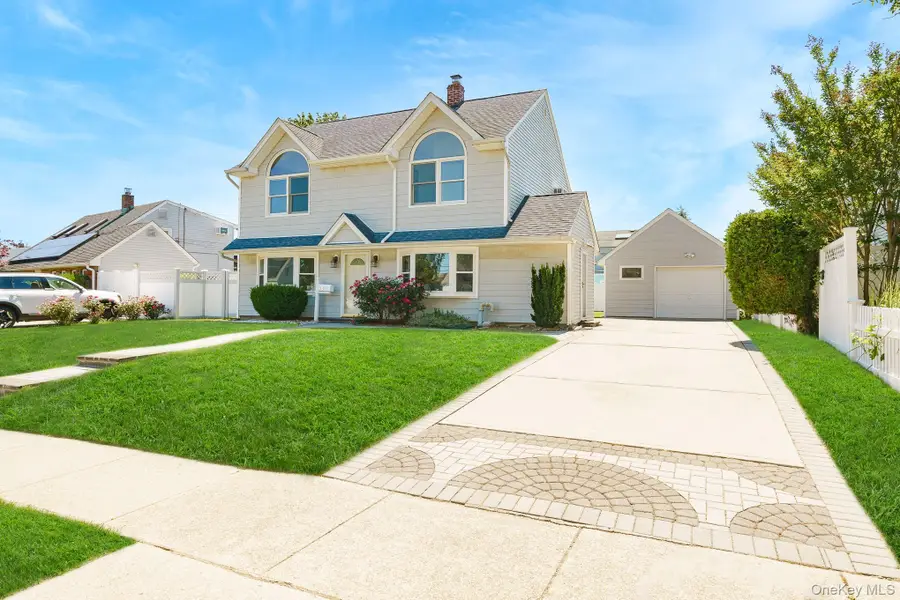 130 Coach Lane, Levittown, NY 11756 - #2