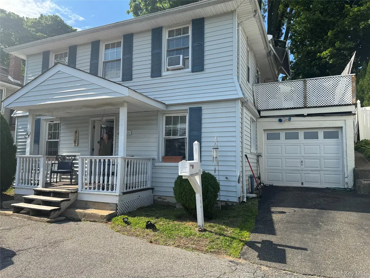 4 Terrace Place, Glen Cove, NY 11542 - #1