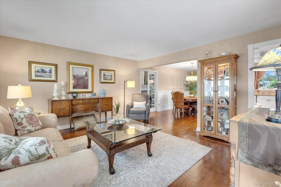 197 Walker Street, West Babylon, NY 11704 - #3