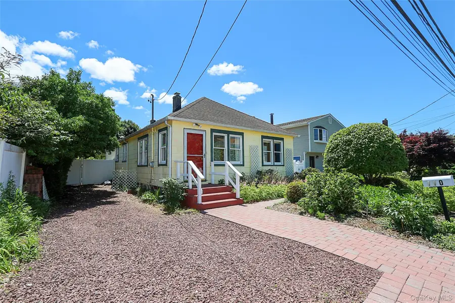 110 Franklin Avenue, East Northport, NY 11731 - #2