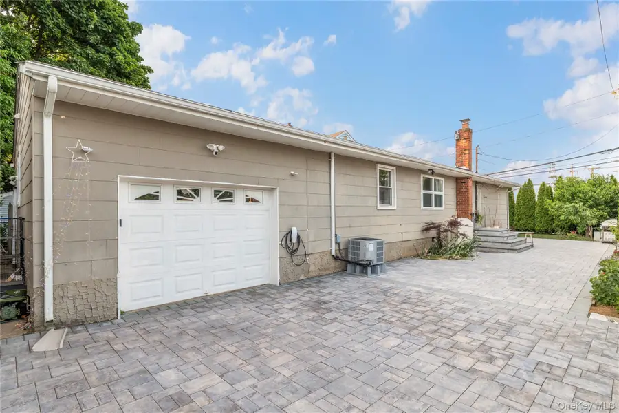 36 Richmond Street, Syosset, NY 11791 - #2