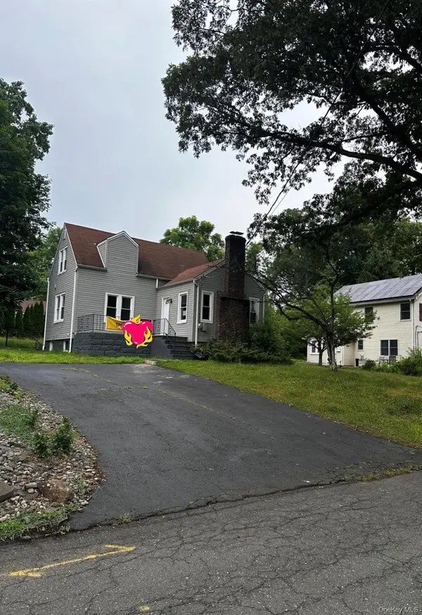 35 Lindbergh Lane, New City, NY 10956