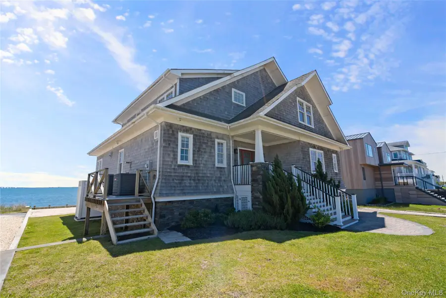 21 Shinnecock Road, East Quogue, NY 11942 - #3