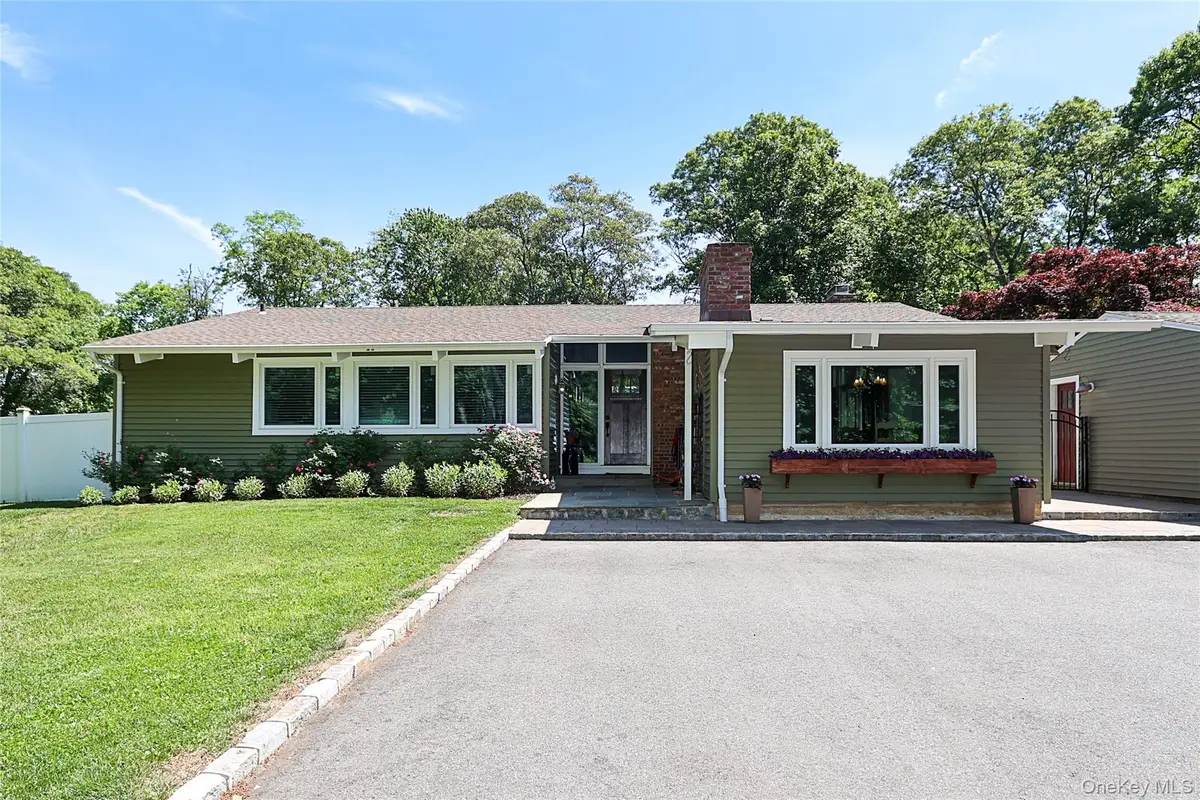 273 Sugar Toms Lane, East Norwich, NY 11732 - #1