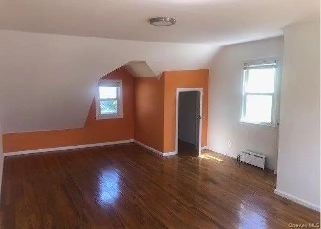 7 Walters Avenue, Syosset, NY 11791 - #2