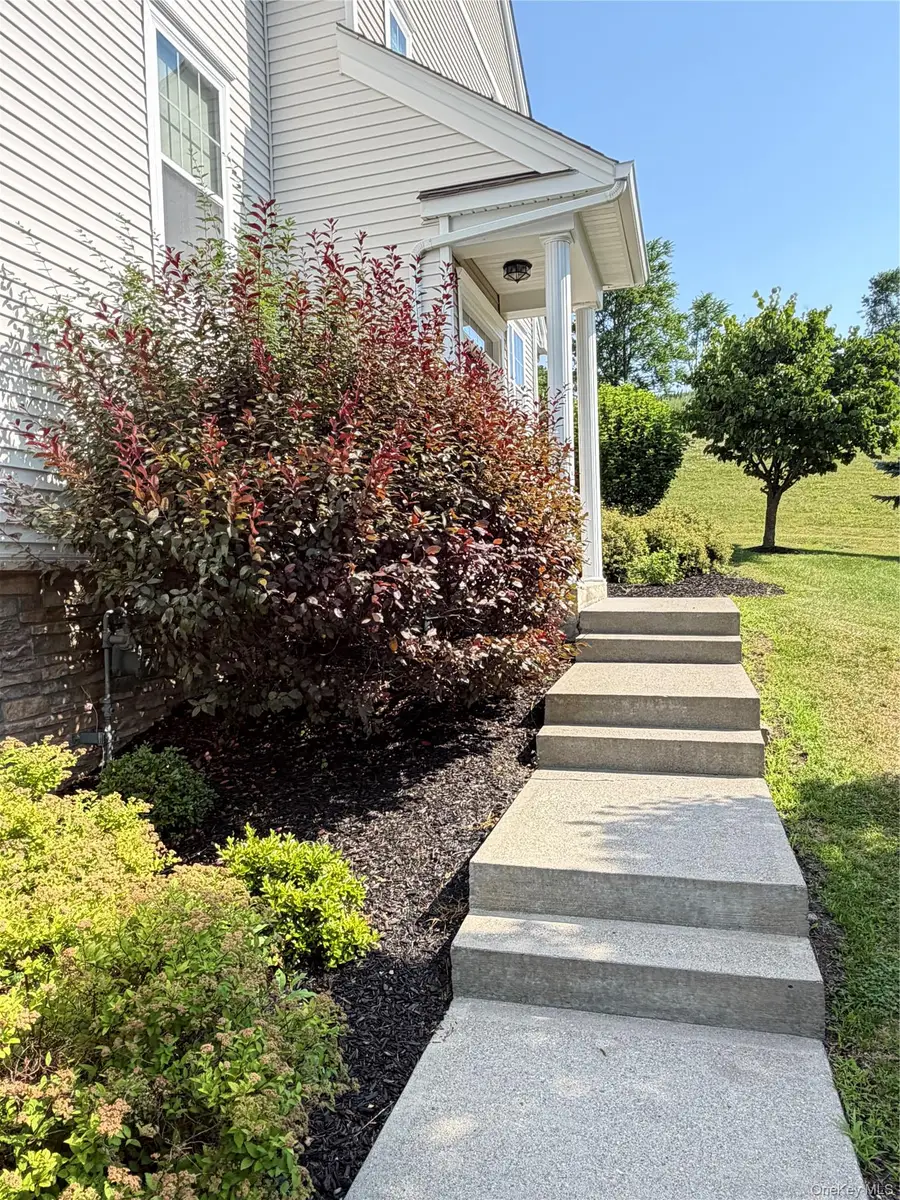 2012 Hawthorn Way, New Windsor, NY 12553 - #2