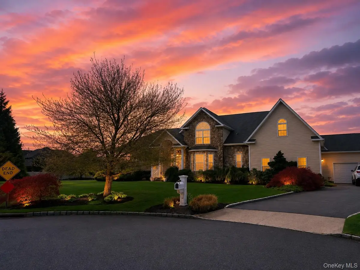 6 Westover Court, Shoreham, NY 11786 - #1