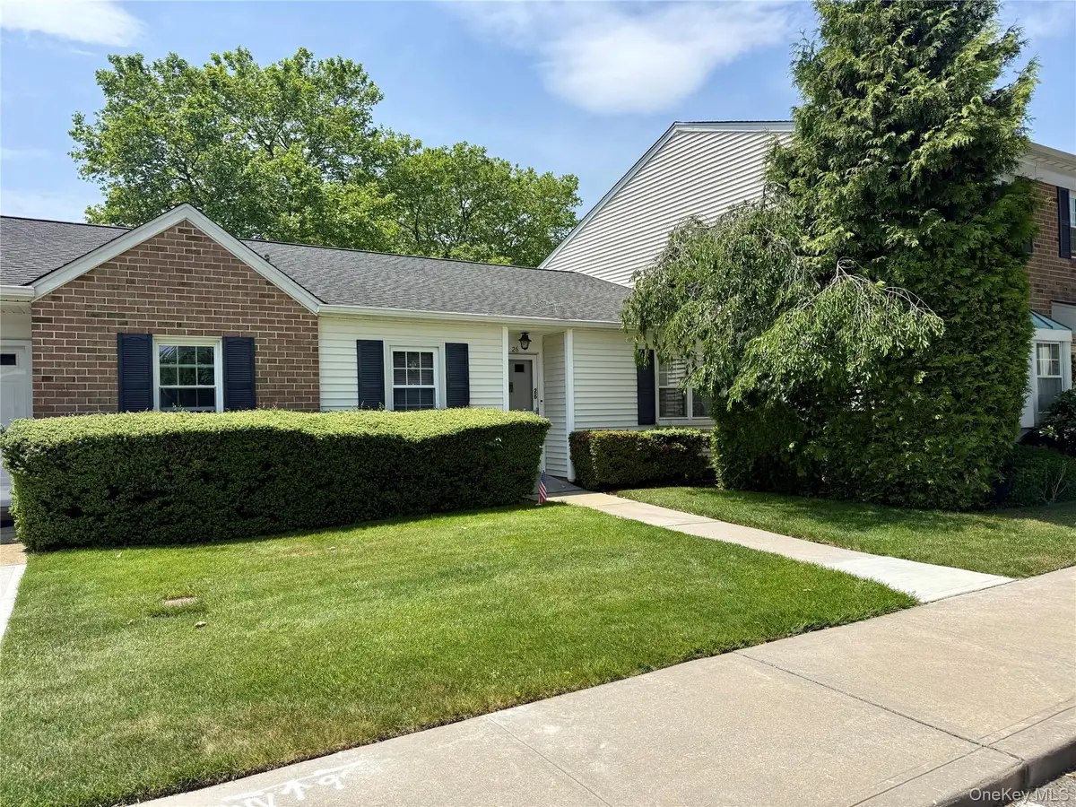 26 Harbor Road N, Amityville, NY 11701 - #1