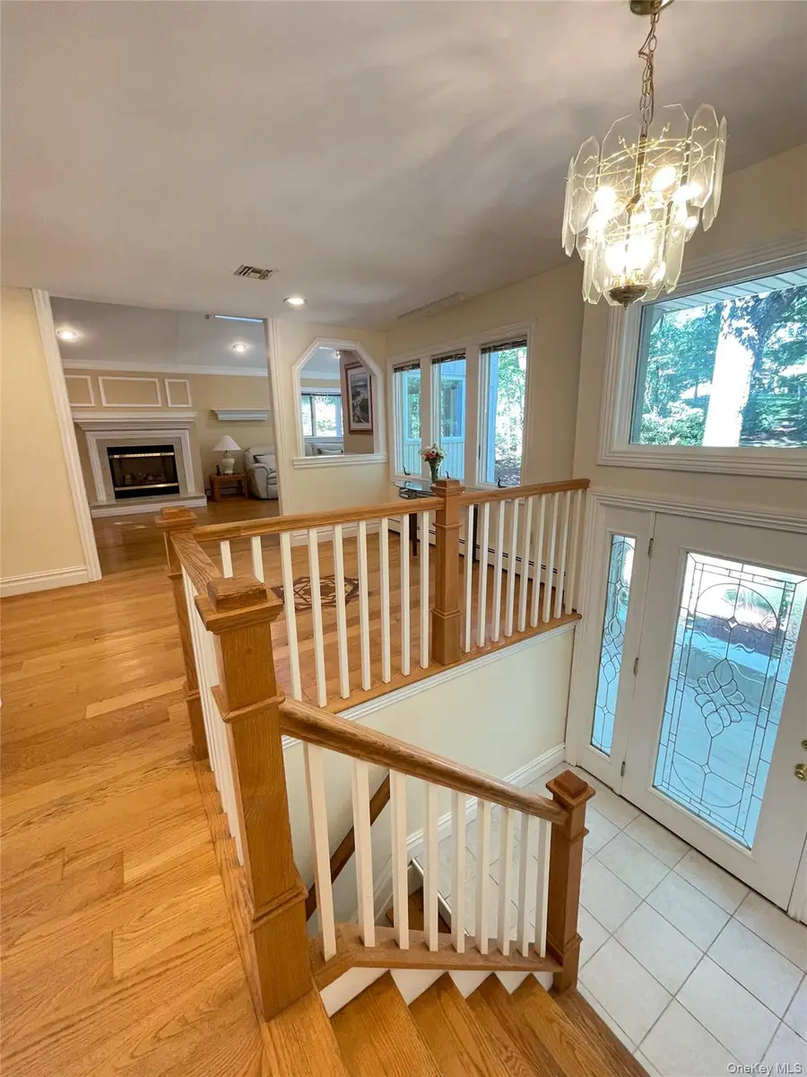 60 Winston Drive, Smithtown, NY 11787 - #3