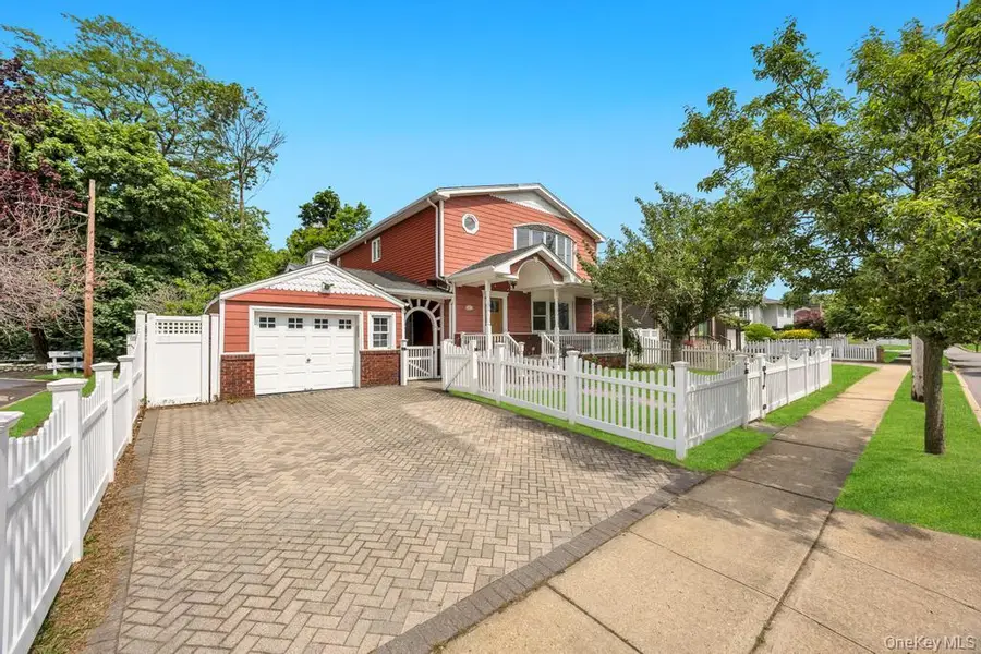 2331 Neptune Avenue, Seaford, NY 11783 - #2