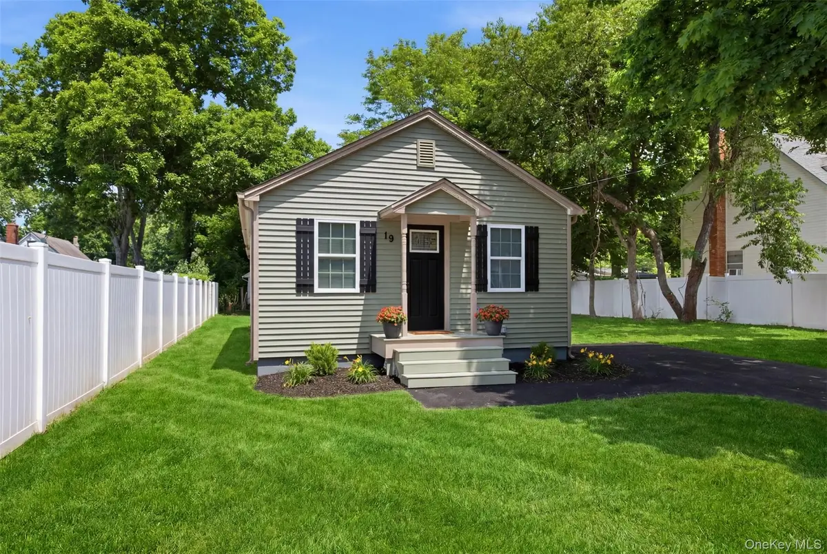 19 Lacrosse Road, Mastic Beach, NY 11951 - #1