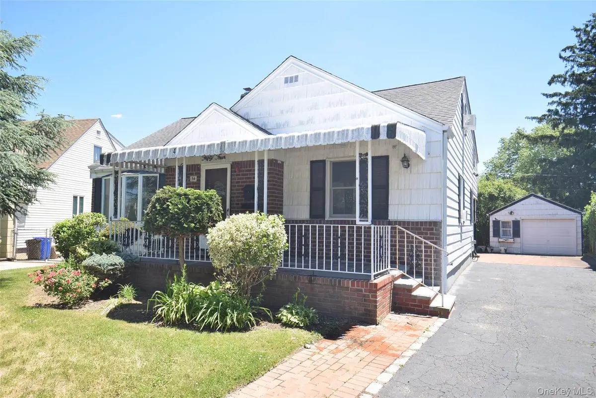 54 Camden Place, New Hyde Park, NY 11040 - #1