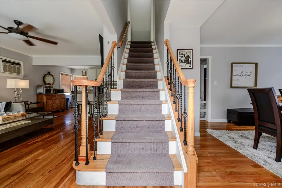 26 Rhode Avenue, Merrick, NY 11566 - #2