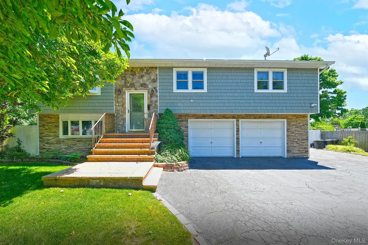 183 6th Avenue, Holtsville, NY 11742 - #1