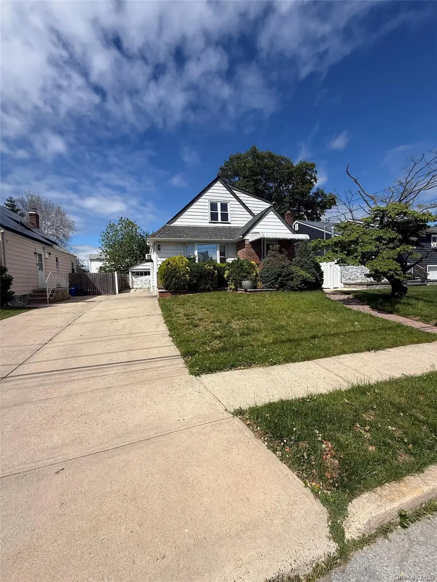 215 Brown Street, Valley Stream, NY 11580 - #2
