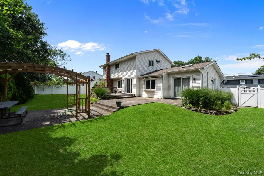 25 Harvey Lane, Ronkonkoma, NY 11779 - #3