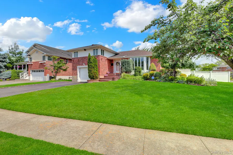 3987 Bayberry Lane, Seaford, NY 11783 - #3