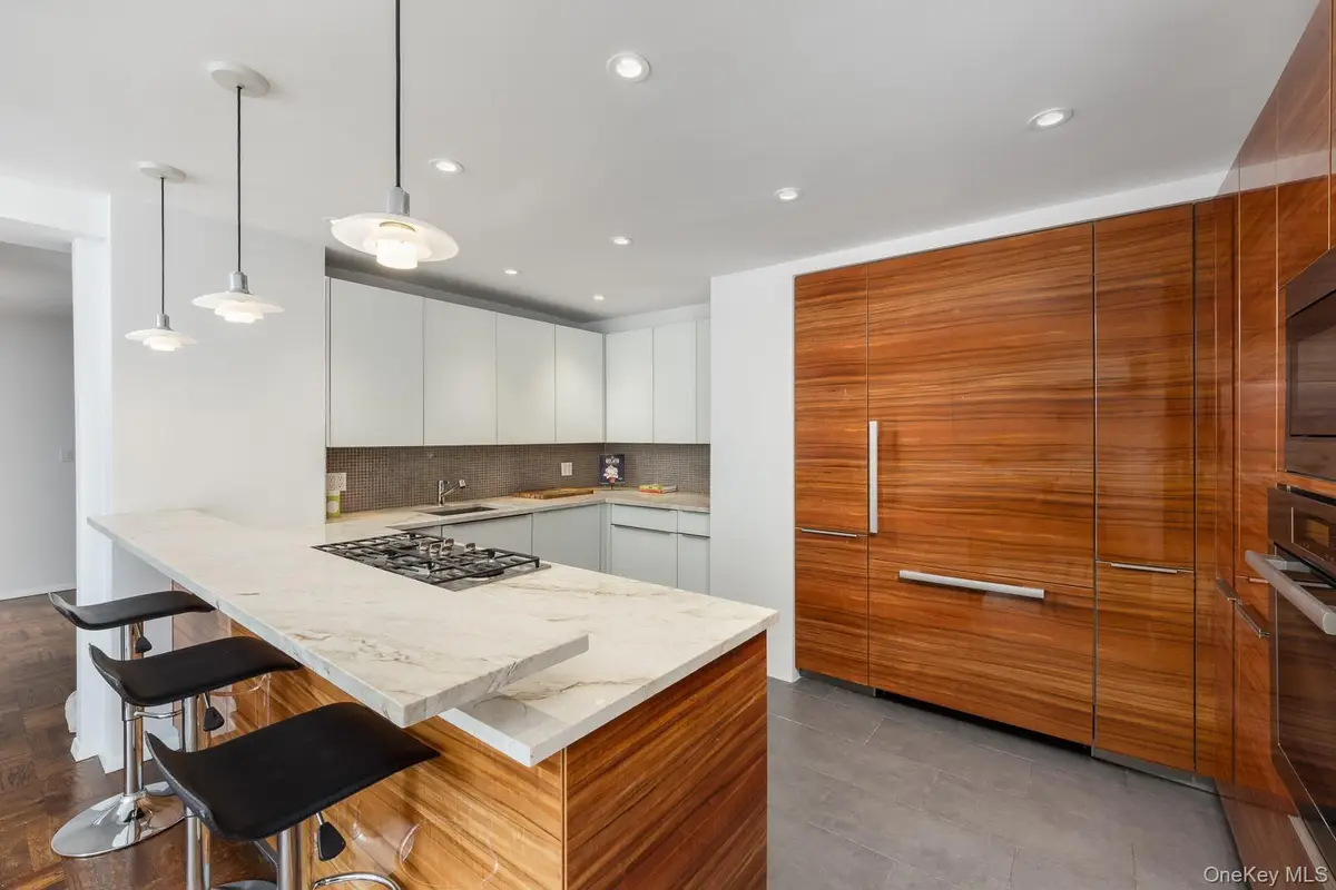 425 East 63rd Street #W12EF, Manhattan, NY 10065 - #1