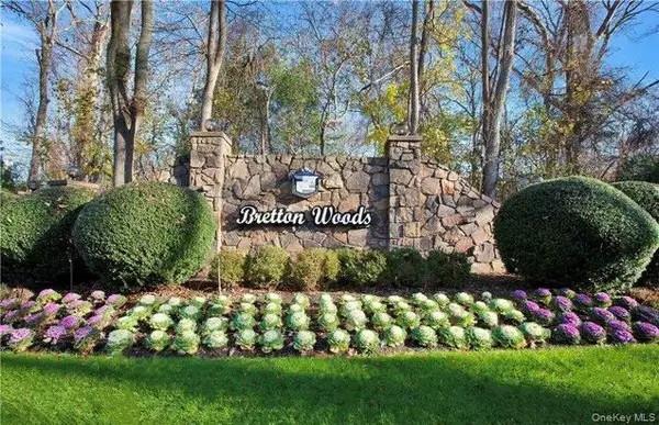 937 Skyline Drive, Coram, NY 11727