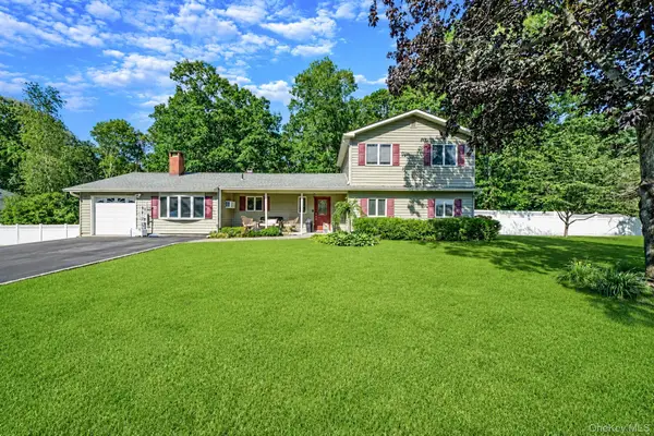 47 Fox Lane, Shoreham, NY 11786