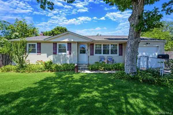 345 Earle Street, Central Islip, NY 11722