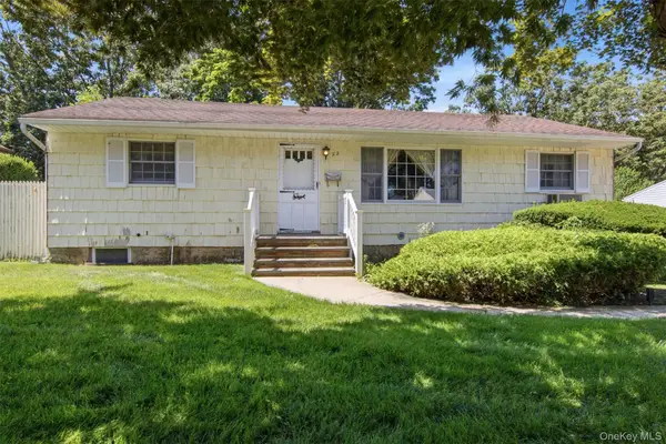 22 Berry Lane, Centereach, NY 11720