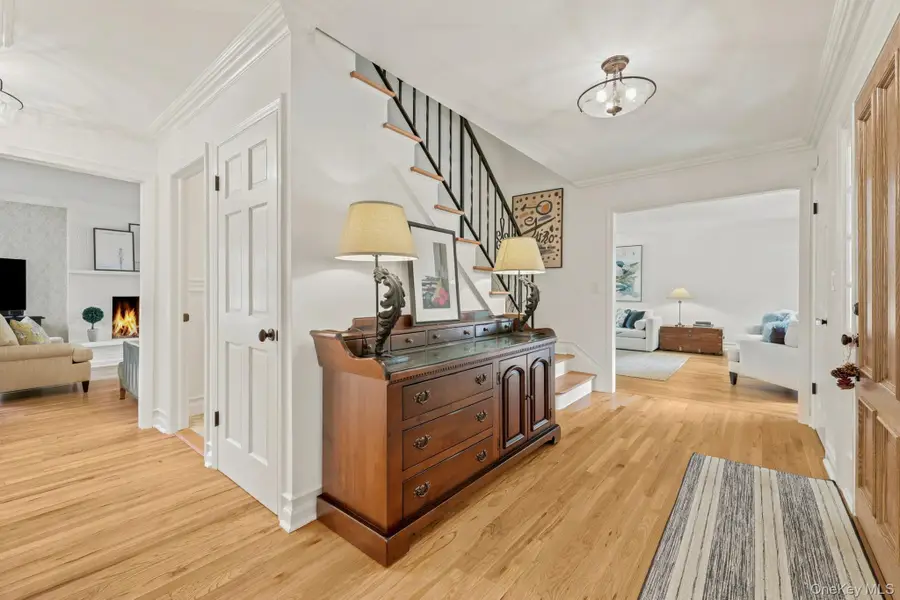629 Scarborough Road, Briarcliff Manor, NY 10510 - #3