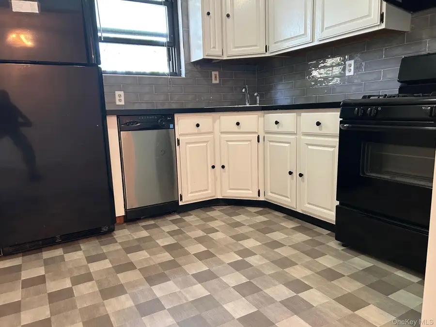 284 Sneden Place W #284, Spring Valley, NY 10977 - #2