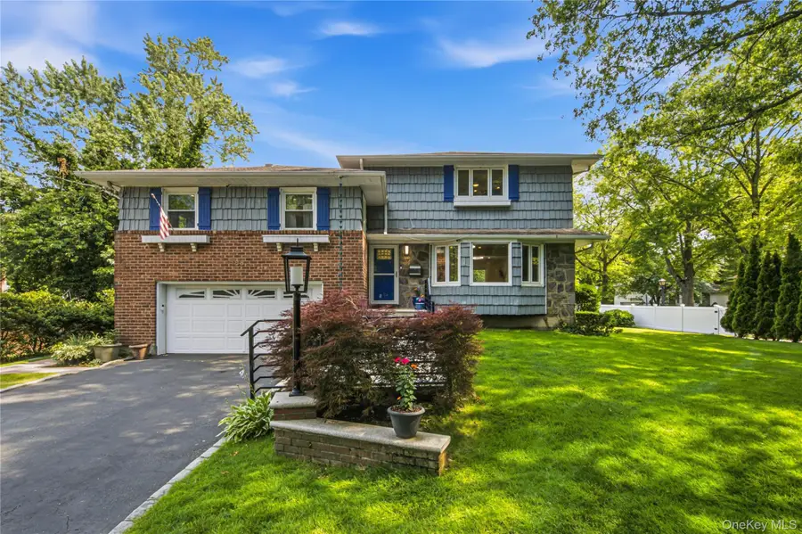 186 N Stratford, Roslyn Heights, NY 11577 - #2