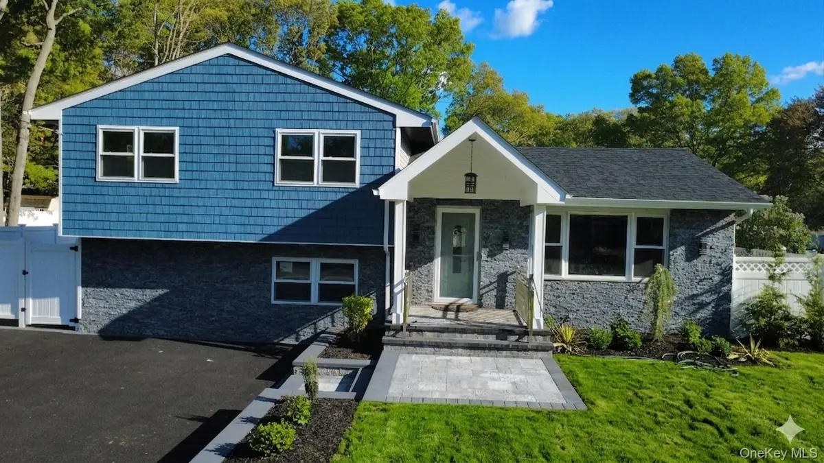 354 Easton Street, Ronkonkoma, NY 11779 - #1