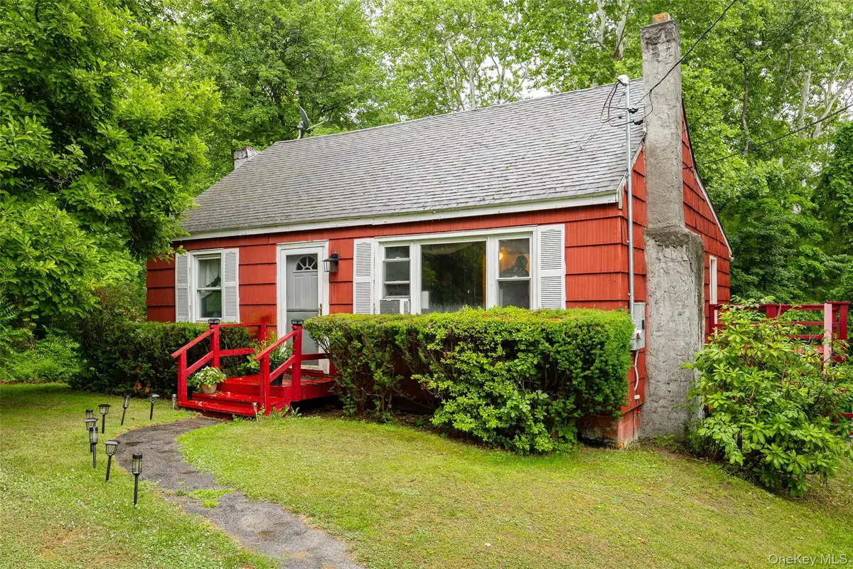 24 Dutchess Hill Road, Poughkeepsie, NY 12601 - #1