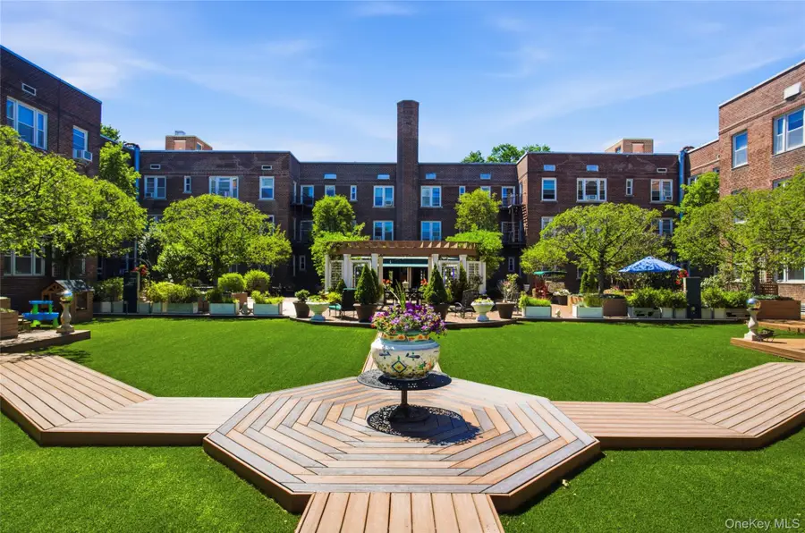 101 Old Mamaroneck Road #3D4, White Plains, NY 10605 - #2