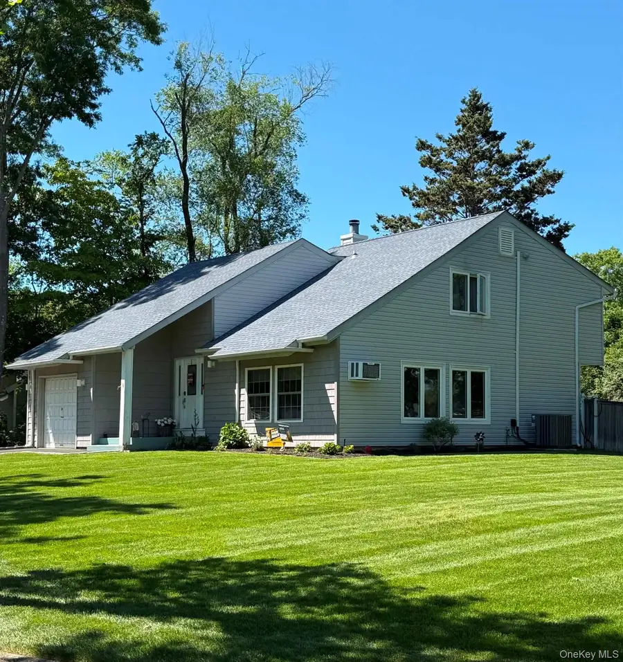 1 Lake Placid Court, Coram, NY 11727 - #2