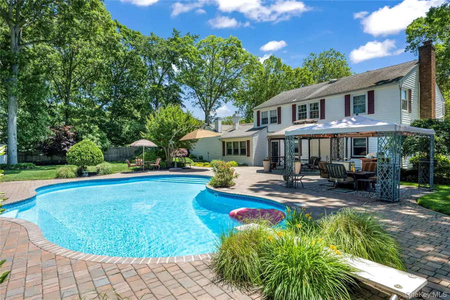 32 Westmoylan Lane, Coram, NY 11727 - #3