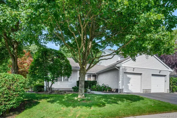 204 Mattituck Court, Melville, NY 11747