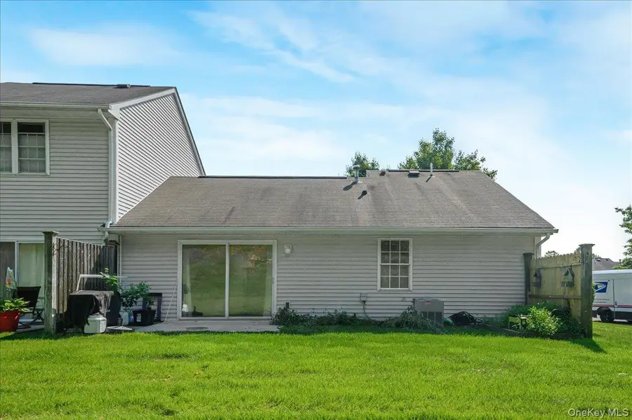 204 Mattituck Court, Melville, NY 11747 - #3