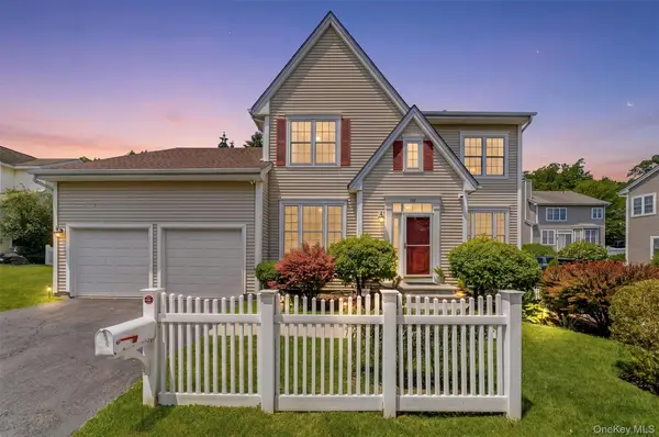 151 Classic Court, White Plains, NY 10603