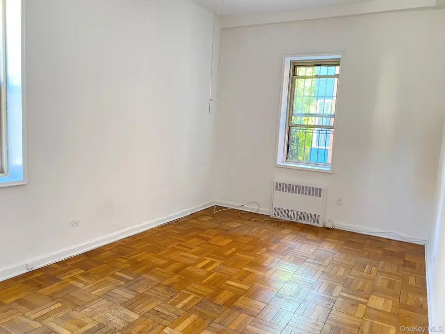 67-25 Clyde Street #1K, Forest Hills, NY 11375 - #3