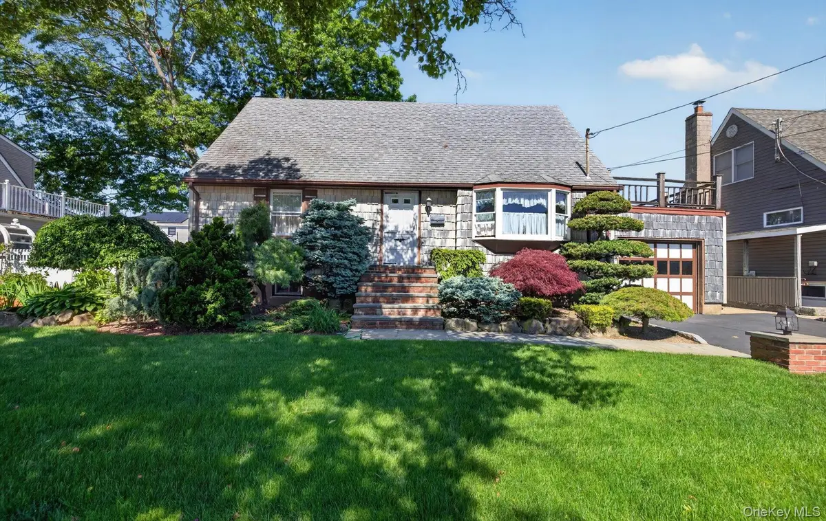 88 Philadelphia Avenue, Massapequa Park, NY 11762 - #1