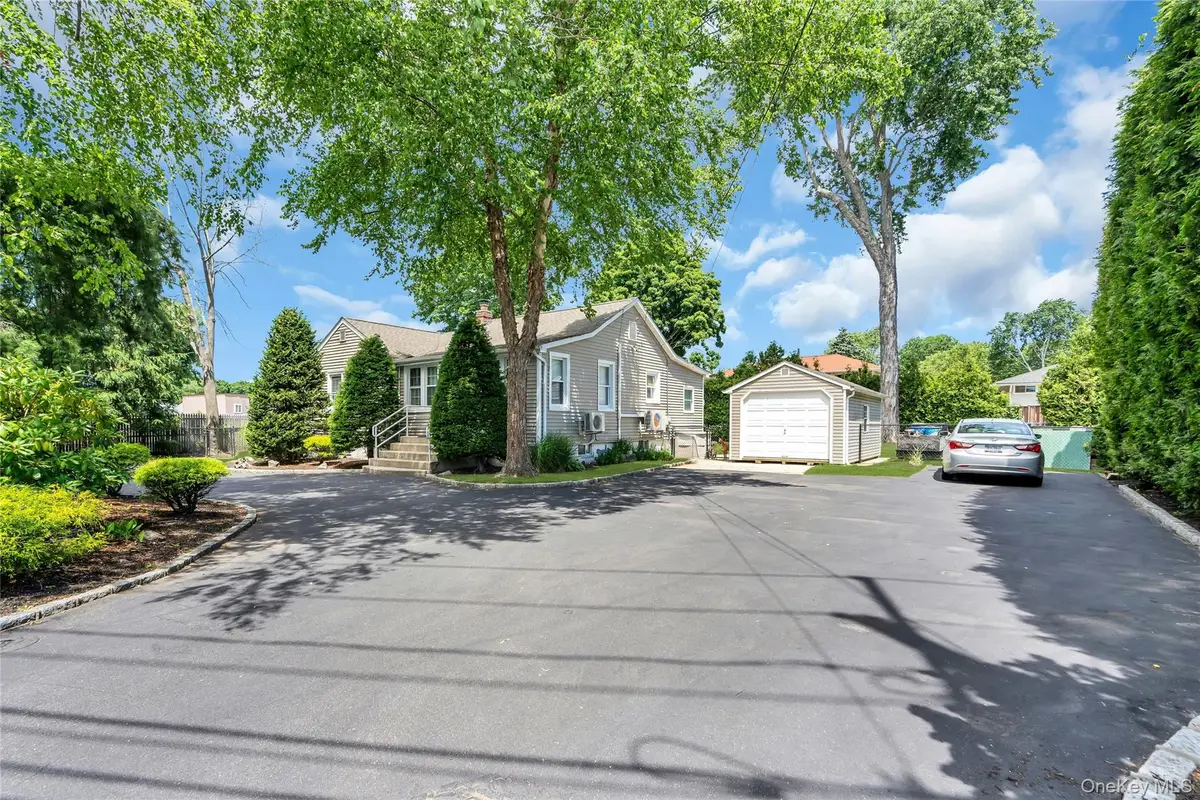 533 Old Country Road, Deer Park, NY 11729 - #1