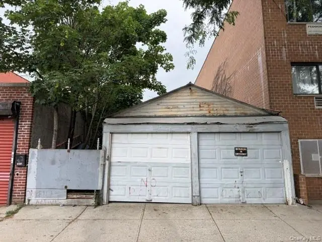 2407 Halsey Street, Bronx, NY 10461 - #1