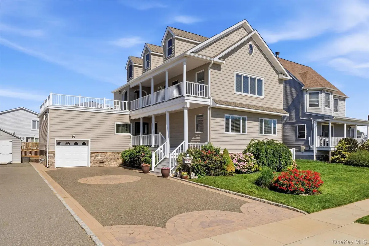 458 Little East Neck Road S, Babylon, NY 11702 - #1