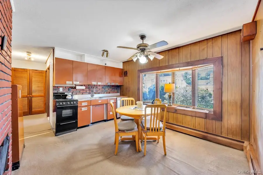 53 Bridle Lane, Hicksville, NY 11801 - #2