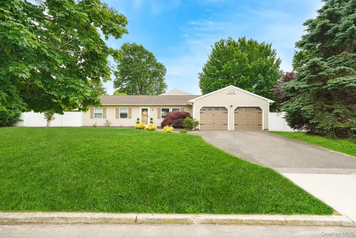 2 Michael Avenue, Bellport, NY 11713 - #1