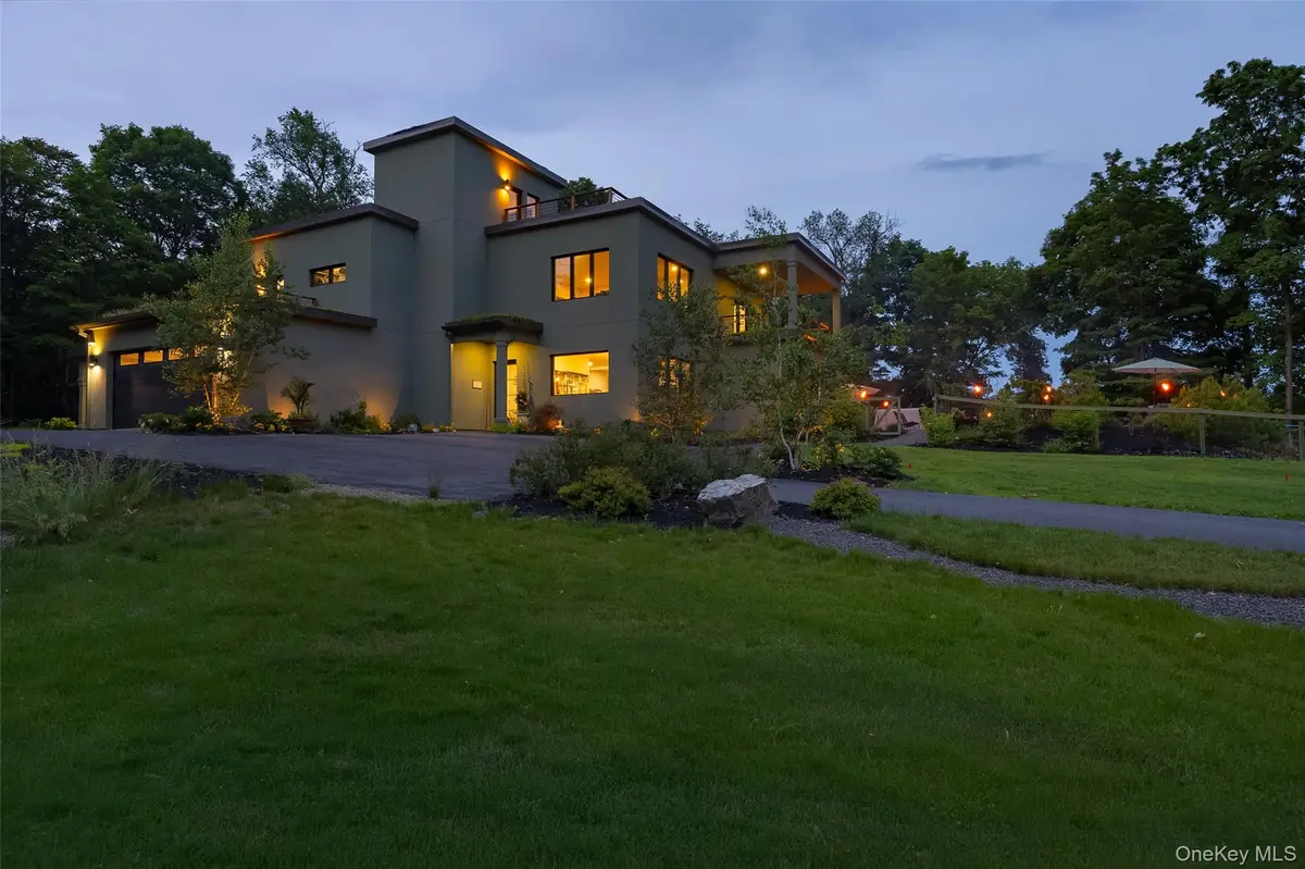215 Smith Road, Poughkeepsie, NY 12603 - #1