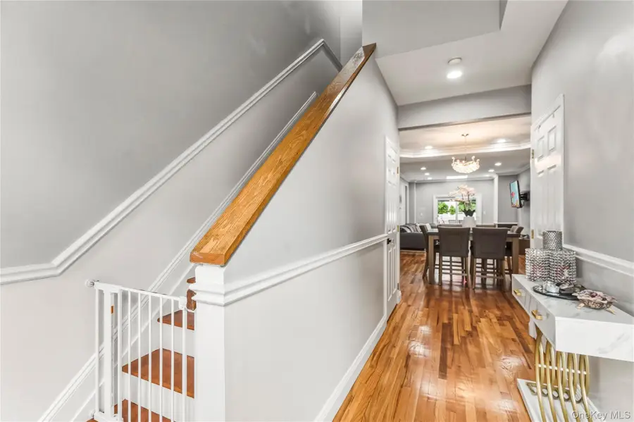 3 Blueberry Court, Melville, NY 11747 - #3
