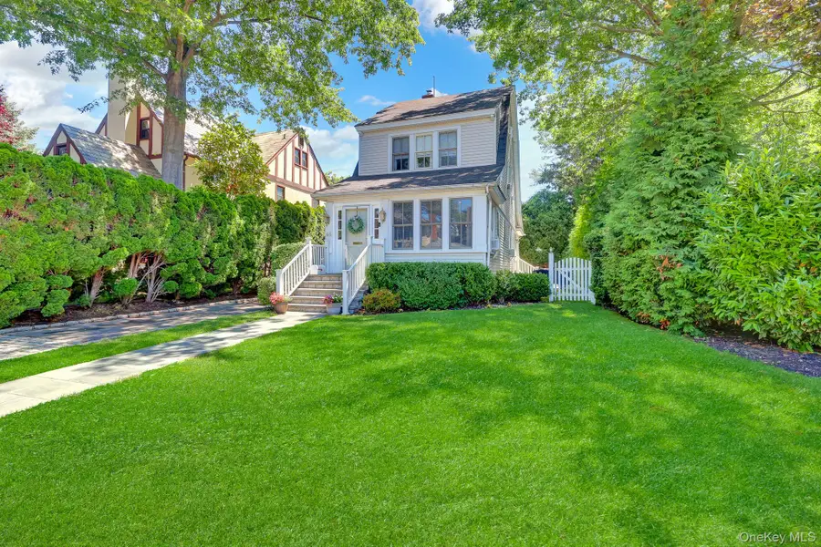 65 Roxbury Road, Garden City, NY 11530 - #2