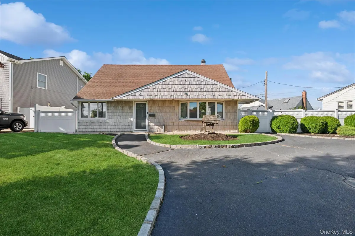 4 Dennis Lane, Bethpage, NY 11714 - #1