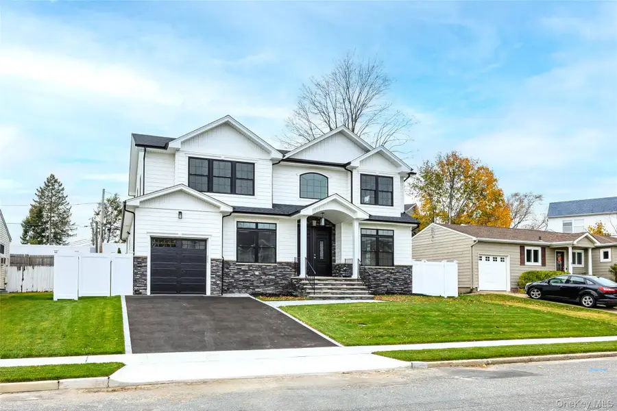 21 Devon Road, Bethpage, NY 11714 - #3